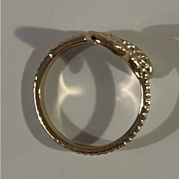 NEW Goldtone Snake Ring. - Picture 3 of 3